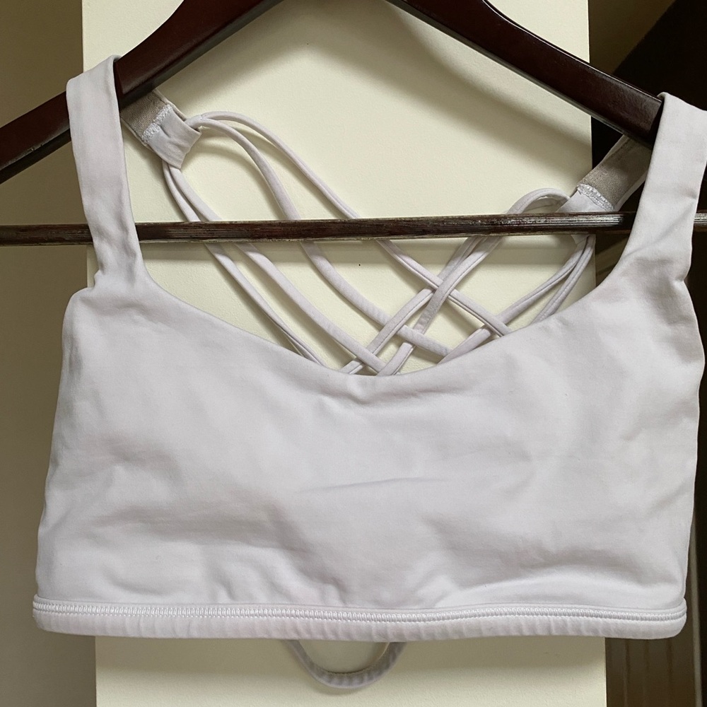 lululemon free to be wild sports bra size 6
